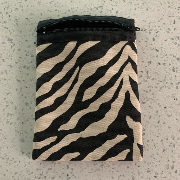 ❤️ Zebra coin purse with strap - Picture 1 of 3